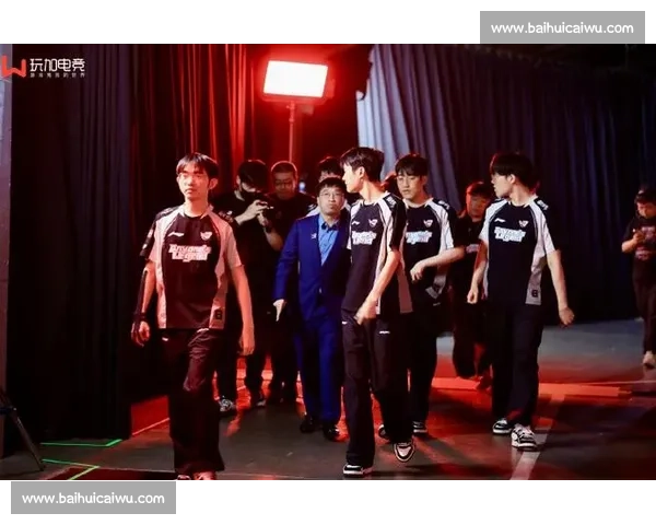 MSI 媒体日直击!CFO 打野 JunJia 深度对话,评论区提问通道开启 MSI 媒体日直击!CFO 打野 JunJia 深度对话,评论区提问通道开启