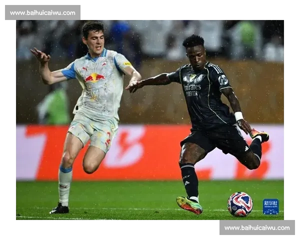 VAR 铁证!维尼修斯世俱杯假摔染黄 阿隆索零容忍引争议 VAR 铁证!维尼修斯世俱杯假摔染黄 阿隆索零容忍引争议