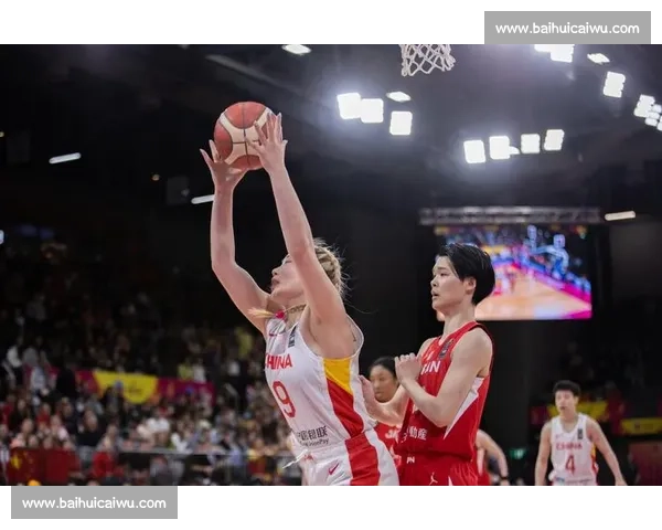 7月16日中国蓝队迎战澳大利亚强强对话点燃国际赛场篮球激情之夜
